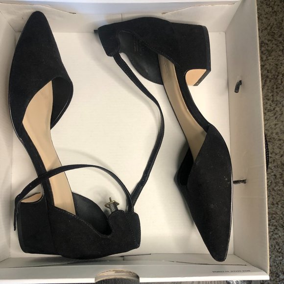 Aldo black, low heel, pointy toed shoe, size 9 - Picture 4 of 4